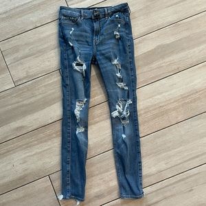 Hollister jeans size 3R 26